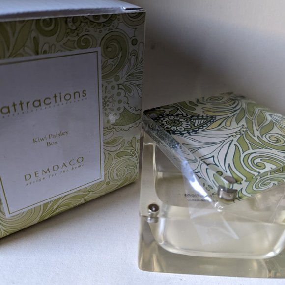 Demdaco Kiwi Paisley Trinket Box with Magnetic Lid - Picture 1 of 2